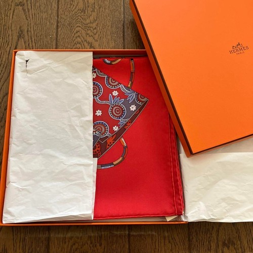 Hermes Carré 90 Voyage En Etoffes Vintage Schal Seide rot mit Etikett Box unbenutzt. - Bild 3 von 7
