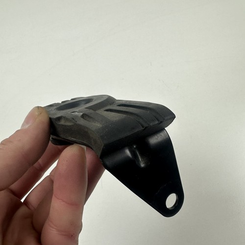 Yamaha XVS650 XVS 650 2017 Fuel tank mount bracket - Picture 6 of 8