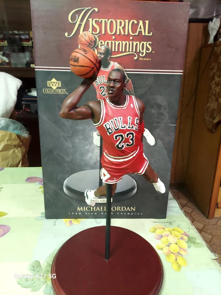 Figura 1 Slam Dunk Michael Jordan Serie 1 Upper Deck Historical Beginnings 1988 Foto 2 de 4