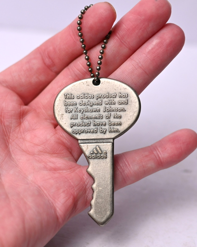 Adidas Keyshawn Johnson Metal Key Keychain - Picture 3 of 7