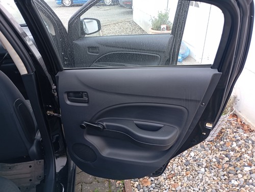 Mitsubishi Space Star  1.0 999ccm Tür hinten rechts  schwarz - Bild 2 von 3