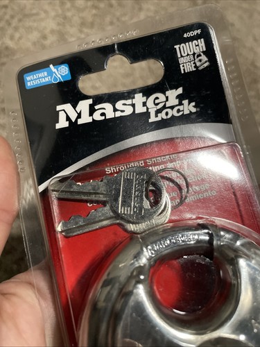 MasterLock Vintage Brand New Factory Sealed 40DPF 2 Keys Stainless Steel No 40 - Picture 3 of 4