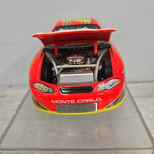 Jeff Gordon 1:24 Action 2002 #24 Dupont 200 Years Diecast - Picture 6 of 12