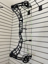 USED 1 SEASON - Xpedition Xlite 32 - 80# RH - ALL DRAW LENGTHS - NEW ABB STRING!