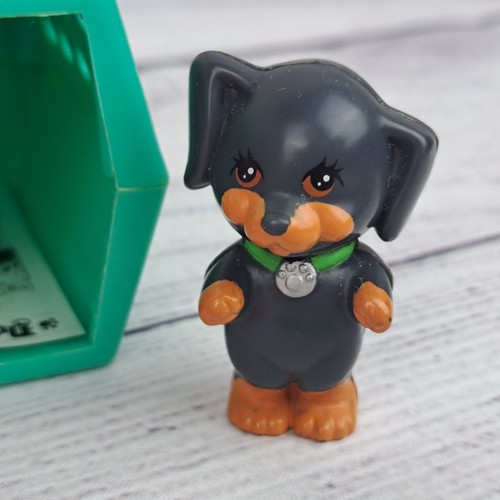 Vintage Kenner Littlest Pet Shop LPS Perky Pup with Cozy Crate Rottweiler 1992 - Picture 2 of 18