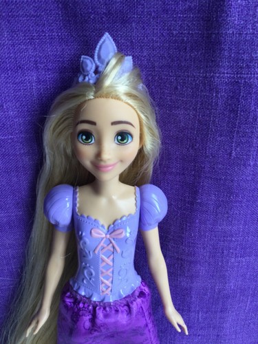 Disney Princess Posable Fashion 28cm Doll - Rapunzel - Picture 6 of 14