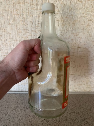 Raro Vintage VODKA STOLICHNAYA 1,75 L Botella Vacía con Mango URSS Años 80 - Imagen 15 de 21