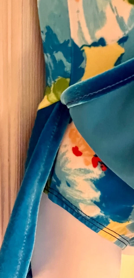 GK FIGURE SKATE CHILD SMALL BLUE VELVET CAP SLV NATTE TRICOT FLORAL PRINT DRESS - Image 4 of 4