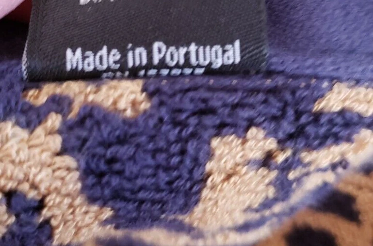 Bebe Bath 28,5" x 51" e toalha de mão 12" x 17,5" azul e dourado Portugal estampa de animais - Imagem 4 de 4