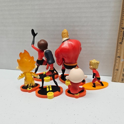 Lotto 6 figurine INCREDIBLES PVC - Bob Elastigirl Violet Dash Jack Disney Pixar - Foto 2 di 7