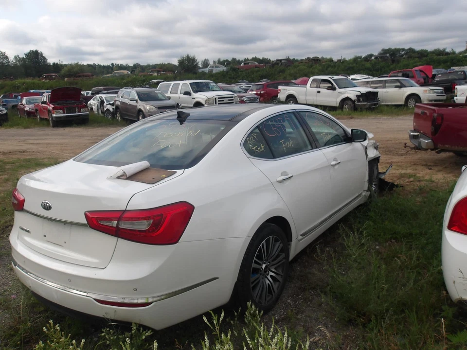 Interruptor de encendido usado se adapta a: Kia Cadenza 2014 grado A Foto 3 de 4