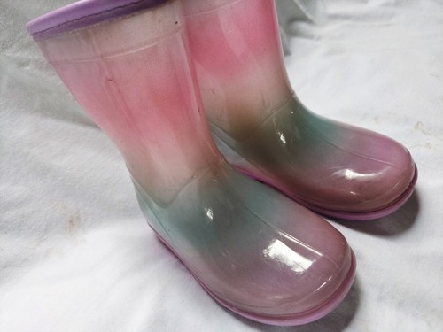 Girls Carters Rainboots. Size 7 - Picture 5 of 5