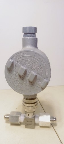 Perfect Omega FT-9508 Turbine Flowmeter w/ FLSC-61 Transmitter Explosion Proof - Picture 2 of 6