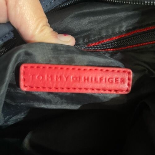 Tommy Hilfiger Jennifer II wasserabweisende Tasche gebraucht, in einwandfreiem Zustand - Bild 2 von 6