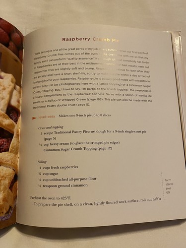 Perfect Pies: The Best Sweet and Savory R- 9780345524881, hardcover, Stuart - Bild 11 von 12