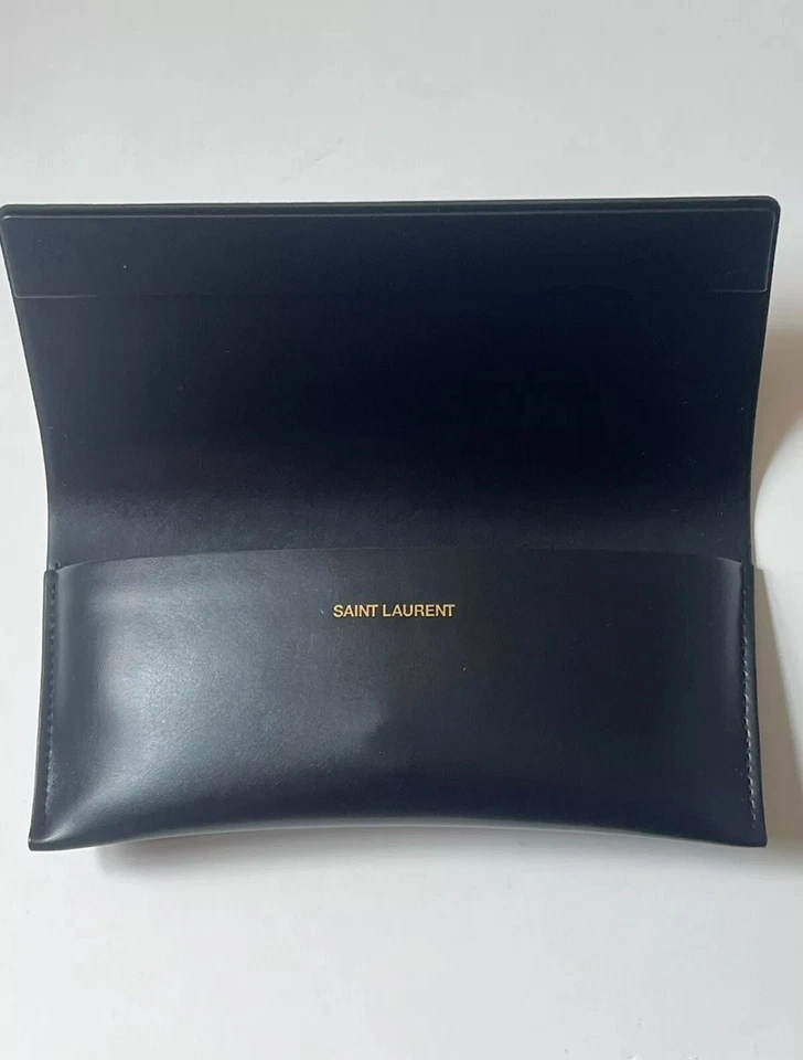 Estuches para gafas de sol NUEVOS - GUCCI-D&G-YSL - Burberry - Tom Ford ¡y más! ¡Lote de 27! Foto 3 de 4