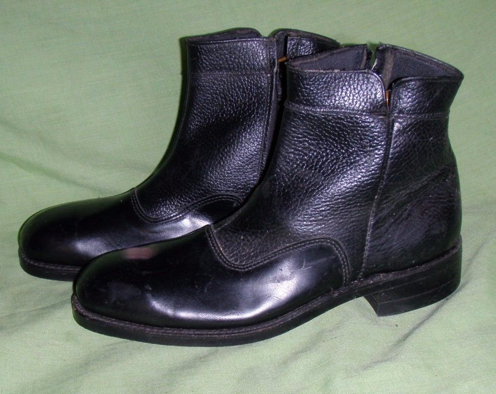 Rico Mens Size 7.5 C Black Leather Steel Toe Oil Proof Sole Work Ankle Zip Boots Rico Mens Size 7.5 C Black Leather Steel Toe Oil Proof Sole Work Ankle Zip Boots