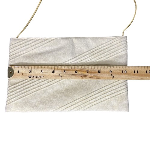 Vintage 80s Ultrasuede Ivory Clutch, Gold Chain, Embossed Stripes, Chic Mod - Picture 4 of 5