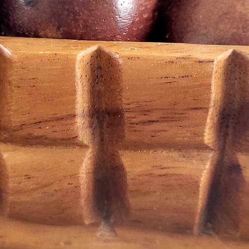Vintage Wooden Grapes Cluster In Wood Leaf Bowl Wood Fruit Mid Century Modern - Picture 8 of 12