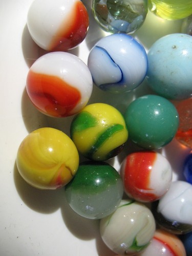 Vtg Lot of 90 Machine Made Marbles Various Makers Moss Agates Patches Swirls etc - Picture 14 of 18