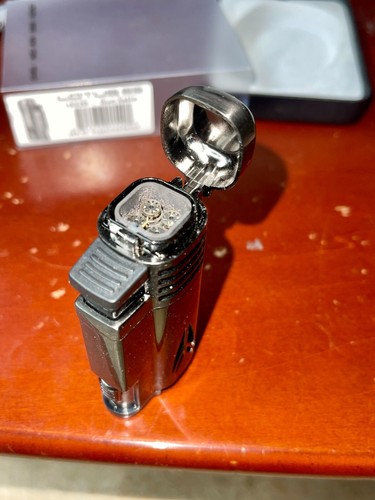 Lotus Defiant 65 Quad-Jet Cigar Lighter - L6520 Satin Gun Metal - Picture 2 of 3
