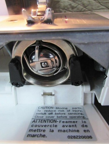 Singer Tradition 2277 Sewing Machine Excellent Condition - Picture 5 of 7