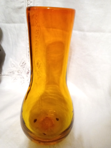 MCM Handblown Honey Amber Amberina Glass Vase Thick Bottom Rounded Top 9" - Picture 3 of 5
