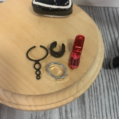 Bratz Rock Angelz Clothes Bags Glasses Skirt Tops Boots Jewelry And More - Picture 12 of 14