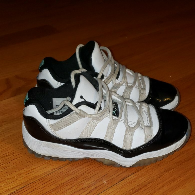 NIKE AIR JORDAN 11 RETRO LOW PS EMERALD WHITE BLACK EMERALD RISE