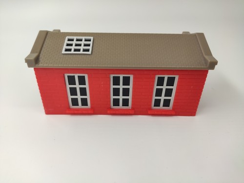Micro Machines - Trains - Engine House - Picture 5 of 12