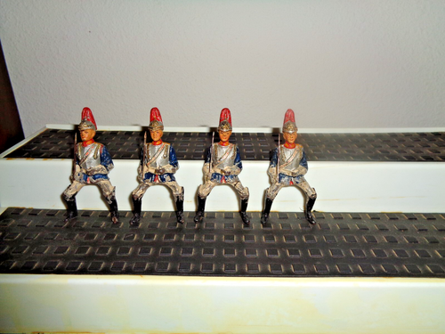 Elastolin 7.5cm Four Mounted British Life Guards missing horses Lineol