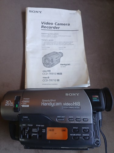 Sony CCD-TR910 NTSC Handycam Video Hi8 8mm Camcorder Camera Rec Tested /Booklet - Picture 1 of 8