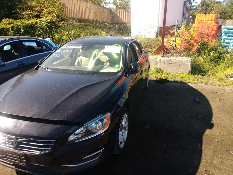 Módulo de control del motor Volvo S60 2015 ECM 2,5 L OEM 31312651 negro 141 k millas Foto 3 de 4