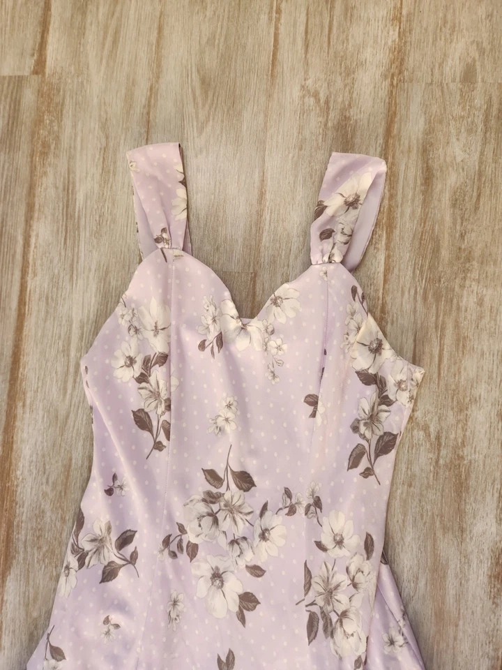 Vestido Madison Leigh Púrpura Blanco Floral Lunares Ajuste Acampanado Hasta la Rodilla Talla 12 Foto 3 de 4