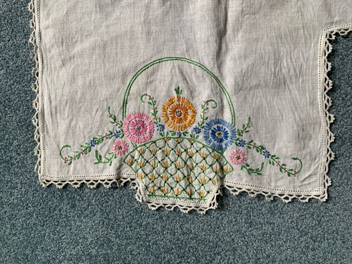 Vintage Embroidered Buffet Cover Table Runner Granny Core Shabby 47.5X18” - Picture 3 of 9