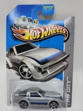 Hot Wheels 2013 City Treasure Hunt Silver Mazda RX-7 #22