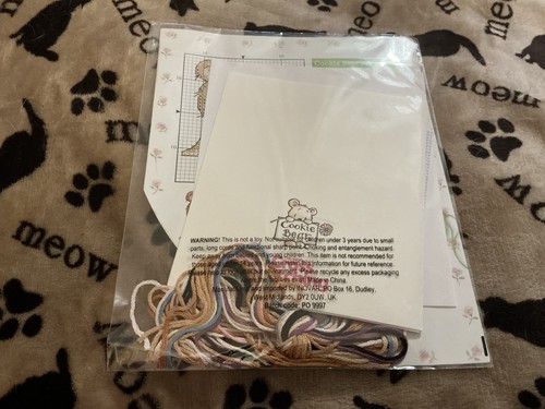 Brandneu Hello Cookie Bear! Kreuzstich All-Occasion Kartenset - Bild 2 von 2