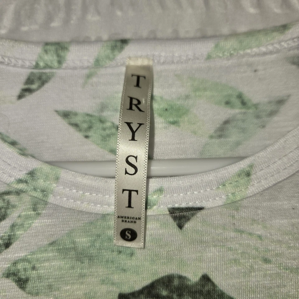 Blusa Tryst Vintage Y2K Verde Floral Manga Curta Dolman Artística Tamanho P EUA - Imagem 3 de 4