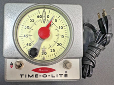 Master Time-O-Lite M-72 120 Volts 60 hertz 750 Watts Enlarger  Safelight Timer