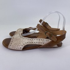 Bed Stu Rustic White Distressed Sandals Women  s Sz 9