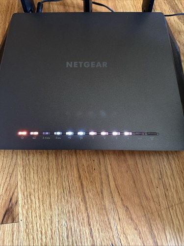 Netgear Nighthawk R7000 AC1900 4-portowy gigabitowy bezprzewodowy router AC używany. - Zdjęcie 2 z 8