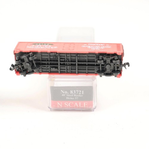 Model Power N Scale Heinz 57 40' Steel Reefer Car 83721 - Picture 3 of 5