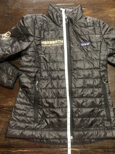 Giacca donna Patagonia Nano Puff nera full zip Motorsport ricamata taglia S nuova con etichetta - Foto 19 di 22