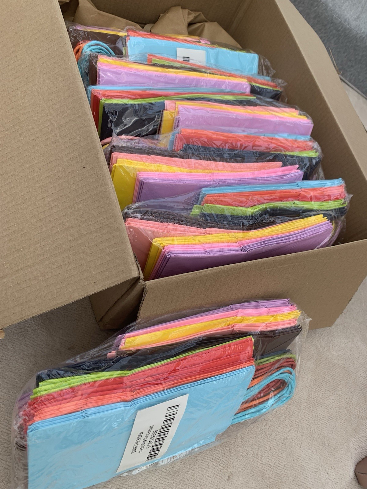 180 pcs Party bags/Gift Bags In Bulk Top Quality paper bags 10 Pretty Colors  