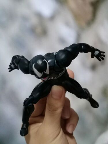 New MAFEX 088 1:12 The Amazing Spider-Man Venom Comic Ver. Action Figure Box Set - Picture 10 of 24