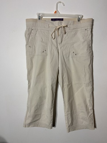Gloria Vanderbilt Beige Khaki Cargo Capris Size 8