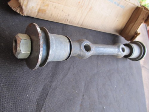 NOS 1960's 70's? GM CHEVY Car TRUCK UPPER CONTROL ARM SHAFT Assembly - Picture 2 of 5