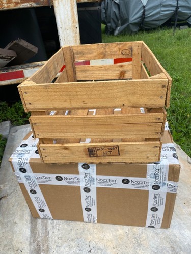 Vintage IPPC WOOD PRODUCE CRATE Record Media Storage Rack W/ Patina 18"X12 3/4" - Picture 3 of 6