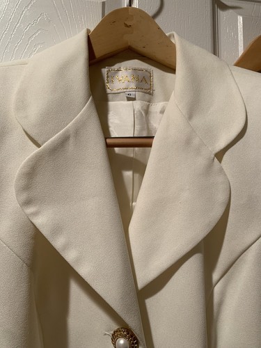 Ivana Skirt Suit Womans Sz 6 Ivory Cream Gold Vtg Career Barbiecore Classiccore - Picture 4 of 17