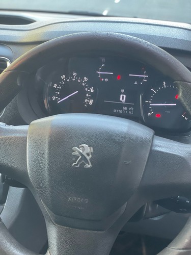 2018 Peugeot Expert 1.6 BlueHDi 115 Professional Van PANEL VAN Diesel Manual - Picture 9 of 16
